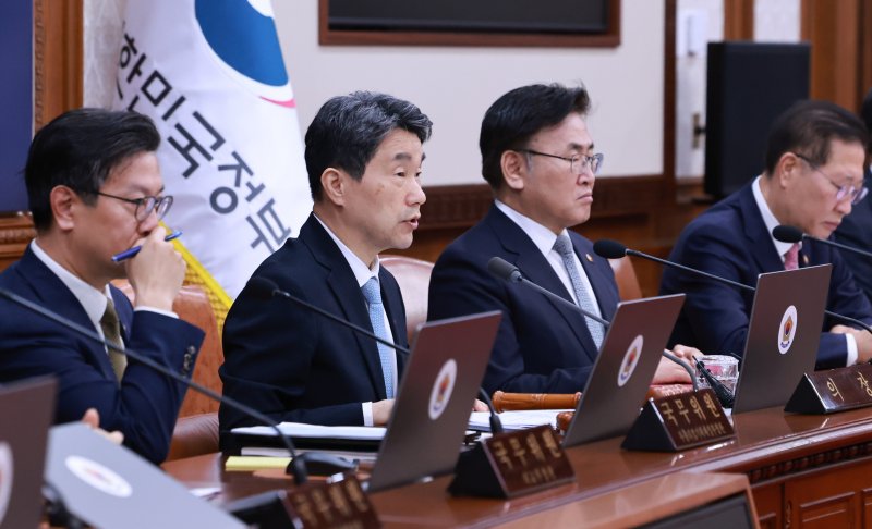 [서울=무료 바카라 게임] 최진석 기자 = 이주호 대통령 권한무료 바카라 게임 부총리 겸 교육부 장관이 28일 정부서울청사에서 열린 국무회의에서 발언하고 있다. (대통령실통신사진기자단) 2025.05.28. myjs@newsis.com