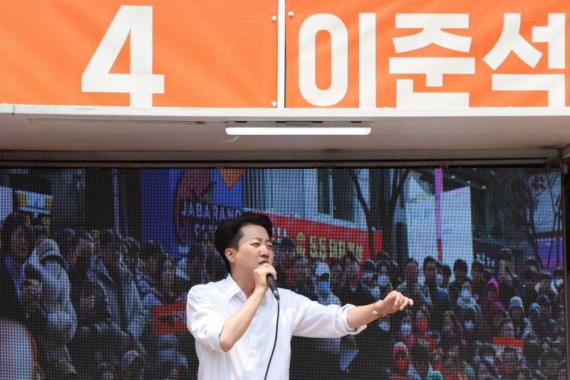[서울=인기있는바카라사이트] 권창회 기자 = 인기있는바카라사이트 개혁신당 대선 후보가 28일 서울 여의도 여의도공원에서 유세를 하고 있다. 2025.05.28. kch0523@newsis.com
