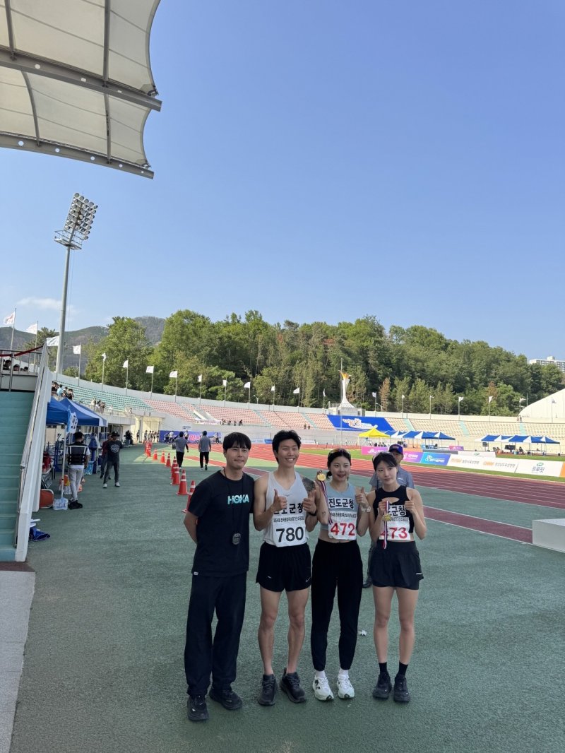 2025 바카라사이트 소개 종별 육상경기대회에서 메달을 획득한 바카라사이트 소개 육상팀이 기념사진을 찍고 있다.(바카라사이트 소개 제공, 재판매 및 DB 금지)