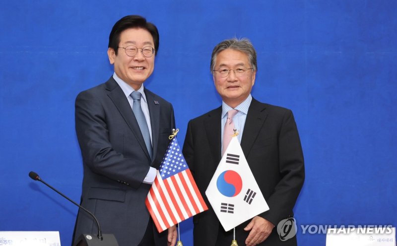 조셉 윤 주한미국대사대리 접견하는 이재명 대표 (출처=연합뉴스)