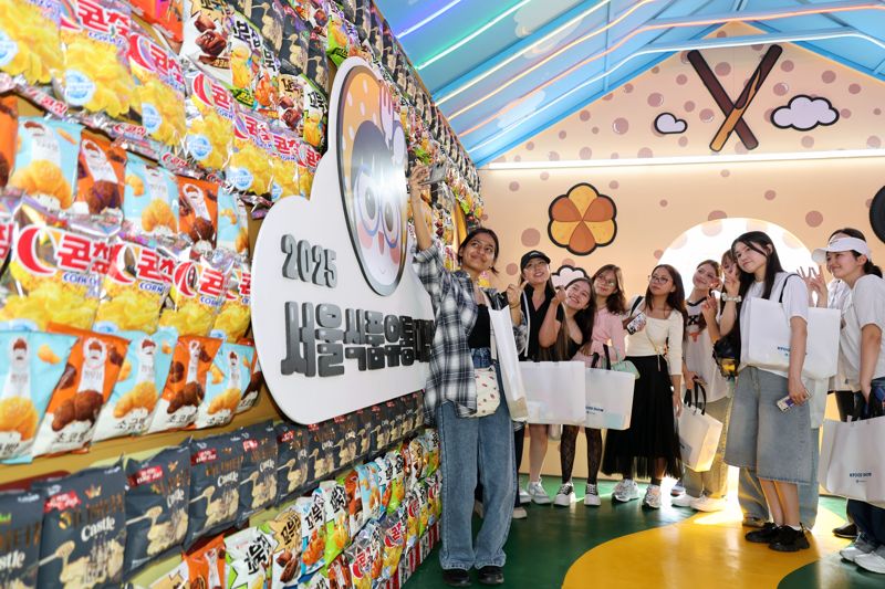 "한국 음식 맛있어요"- '2025 서울식품유통대전(K푸드쇼)'
