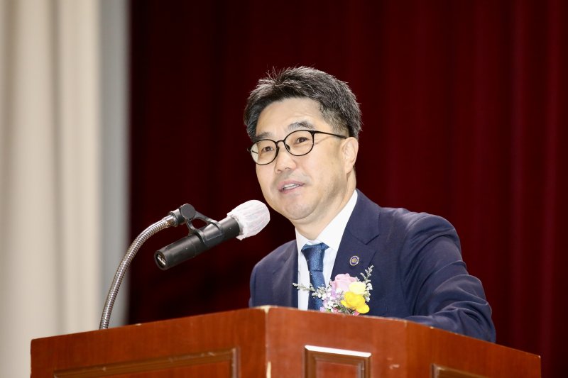[서울=뉴시스]김성섭 중소벤처기업부 실시간-바카라사이트.(사진=중소벤처기업부 제공) 2025.03.04. photo@newsis.com *재판매 및 DB 금지