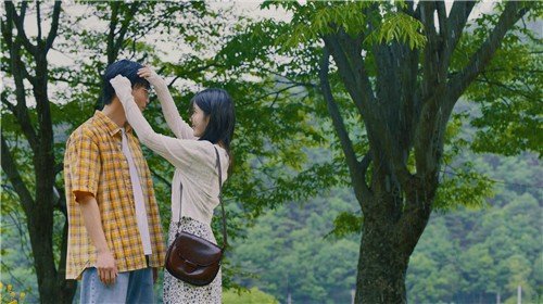 아이유 '네버 엔딩 스토리' 뮤직비디오 (출처=연합뉴스)