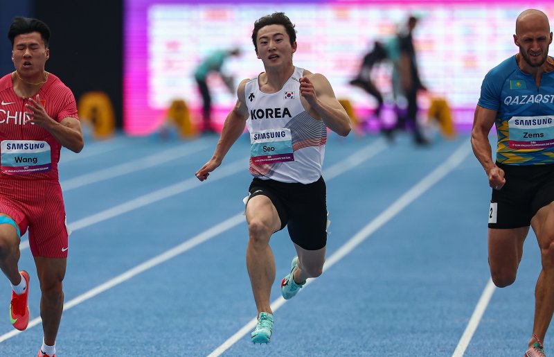 해외 바카라사이트(서천군청) 28일 경북 구미시민운동장에서 열린 '2025 구미아시아육상경기선수권대회' 남자 100m 준결승에서 역주하고 있다. 2025.5.28/뉴스1 ⓒ News1 김도우 기자