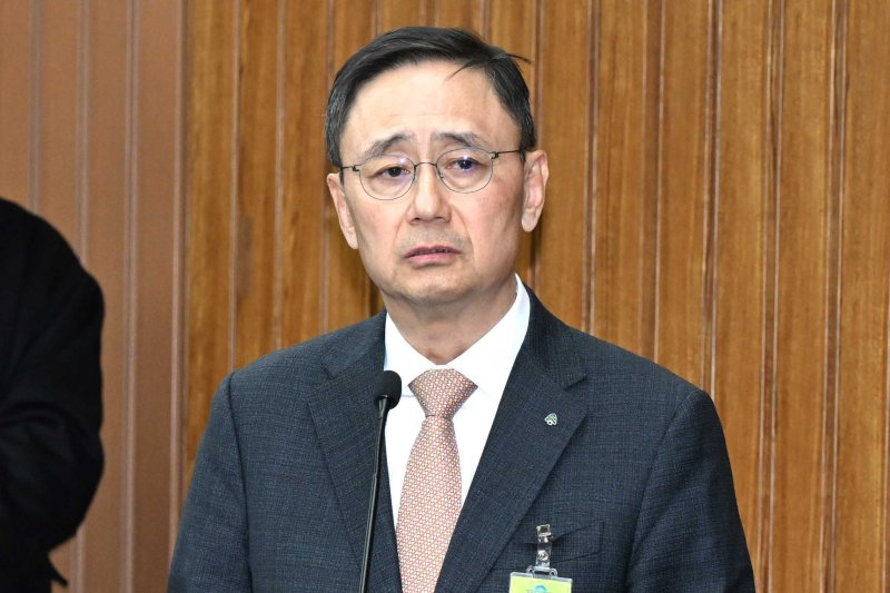 금정호 바카라 베팅바카라 베팅 사장이 18일 오전 서울 여의도 국회에서 열린 정무위원회 '홈플러스·MBK 파트너스 및 삼부토건'에 대한 긴급 현안질의에 증인으로 출석해 강훈식 더불어민주당 의원의 질의에 답변하고 있다.(공동취재) 2025.3.18/뉴스1 ⓒ News1 이재명 기자