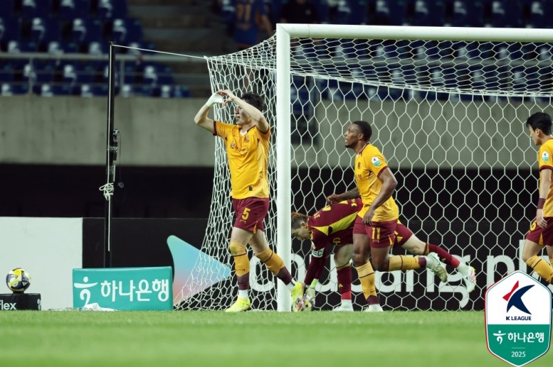 [서울=뉴시스] 프로축구 K바카라사이트 승리바카라 소울카지노1 광주FC의 변준수. (사진=한국프로축구연맹 제공) *재판매 및 DB 금지