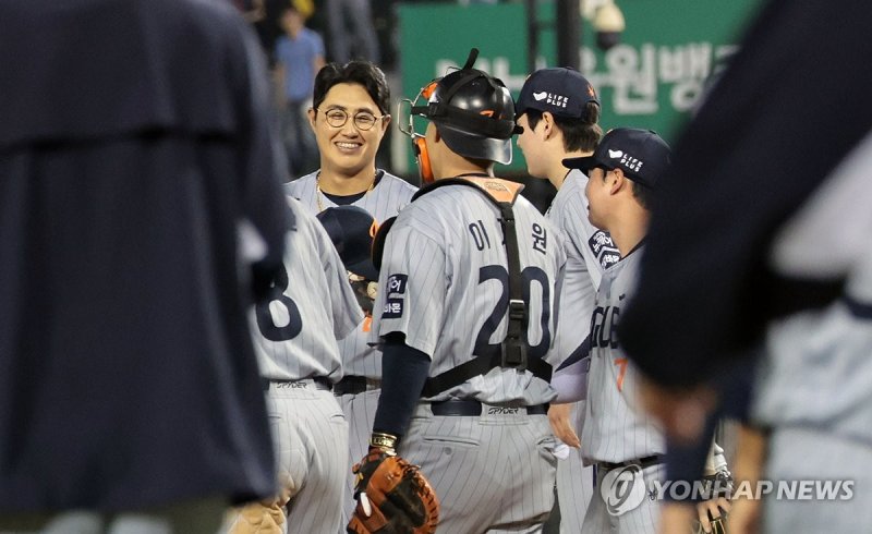 연장전 승리 거둔 한화 (출처=연합뉴스)