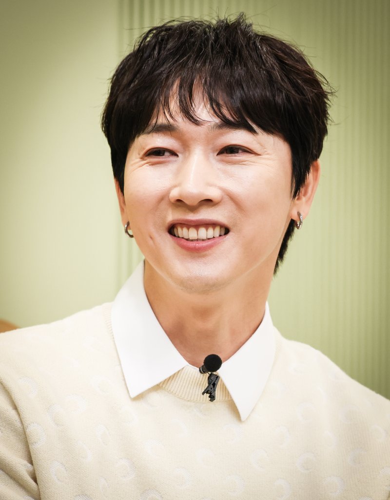 장우혁, K팝 아이돌 원형 만든 영원한 메인 댄서 [정덕현의 페르소나K]