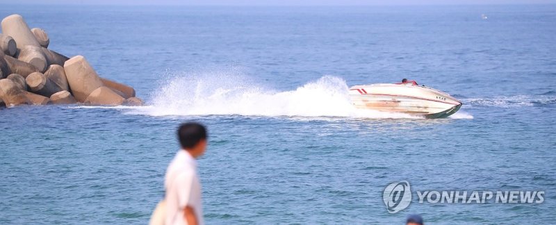 시원하게 바다를 가르며 (출처=연합뉴스)