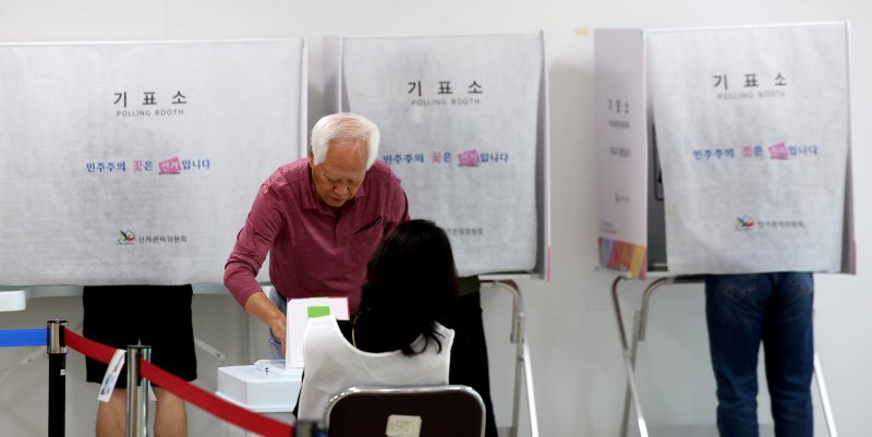 '보수심장' 대구, 사전투표 최저 기록..영남권 저조·호남권 최고