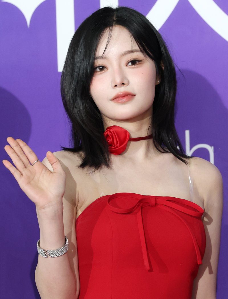 안성일, 피프티피프티 키나 사문서 위조 무혐의…어트랙트 끝까지 싸울 것