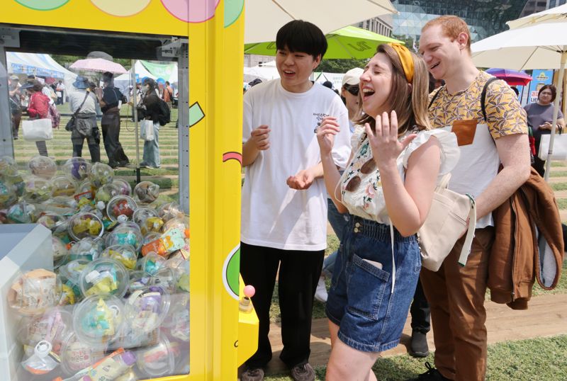 "한국 음식 맛있어요"- '2025 서울식품유통대전(K푸드쇼)'
