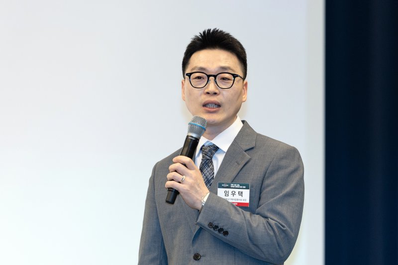 임우택 전국대학교기획처장협의회 회장이 29일 서울 용산구 나인트리 프리미어 로카우스 호텔에서 '지역 소멸 시대, 지역과 대학의 상생 방안'을 주제로 열린 2025 뉴스1 대학혁신포럼에 참석해 '지방 소멸시대의 대학 : 대학이 지역혁신의 중심으로'를 주제로 발표하고 있다. 2025.5.29/뉴스1 ⓒ News1 이승배 기자