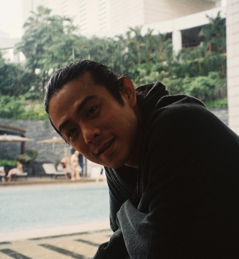 “의도 없었다”… 빈지노, 사전투표날 ‘빨간 옷’ 사진 논란 해명