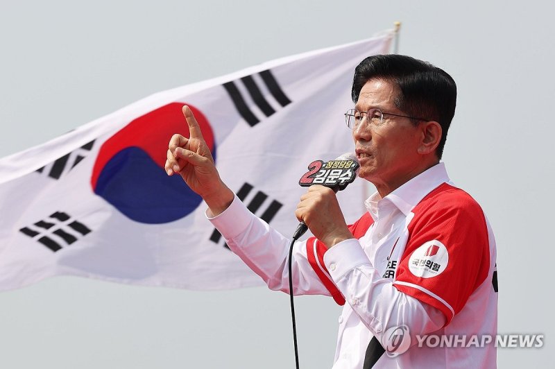 인천서 지지 호소하는 김문수 후보 (출처=연합뉴스)