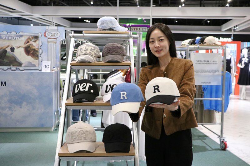[대구=뉴시스] 대구 신세계백화점은 '베루툼(VERUTUM)' 팝업스토어를 운영한다. (사진 = 대구 신세계백화점 제공) 2025.05.29. photo@newsis.com *재판매 및 DB 금지