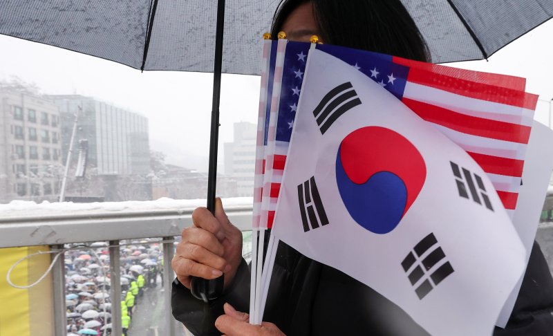 태극기와 성조기(사진은 기사 내용과 무관함) / 뉴스1 ⓒ News1