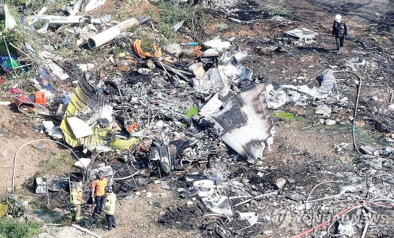 '기체혹사 논란' 해군 해상초계기 훈련중 추락…탑승자 4명 사망(종합3보)
