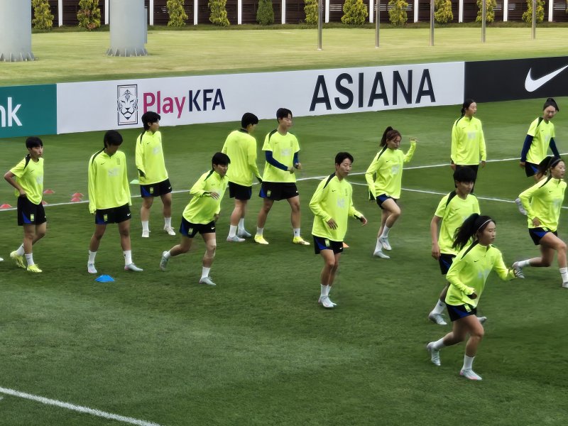 [인천=뉴시스] 하근수 기자= 신상우 감독의 여자 축구 국가대표팀, 콜롬비아전 대비 훈련. 2025. 05. 29. hatriker22@newsis.com