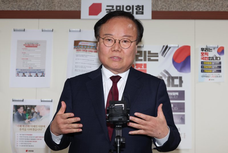 김재원 "어젯밤 이준석 측에서 단일화 토론 제의…막판에 취소 통보 받아"