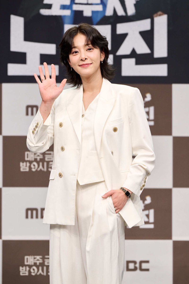 정경호, 강사·의사→노무사 됐다…하찮은 '꼬질액션' 입은 노무진