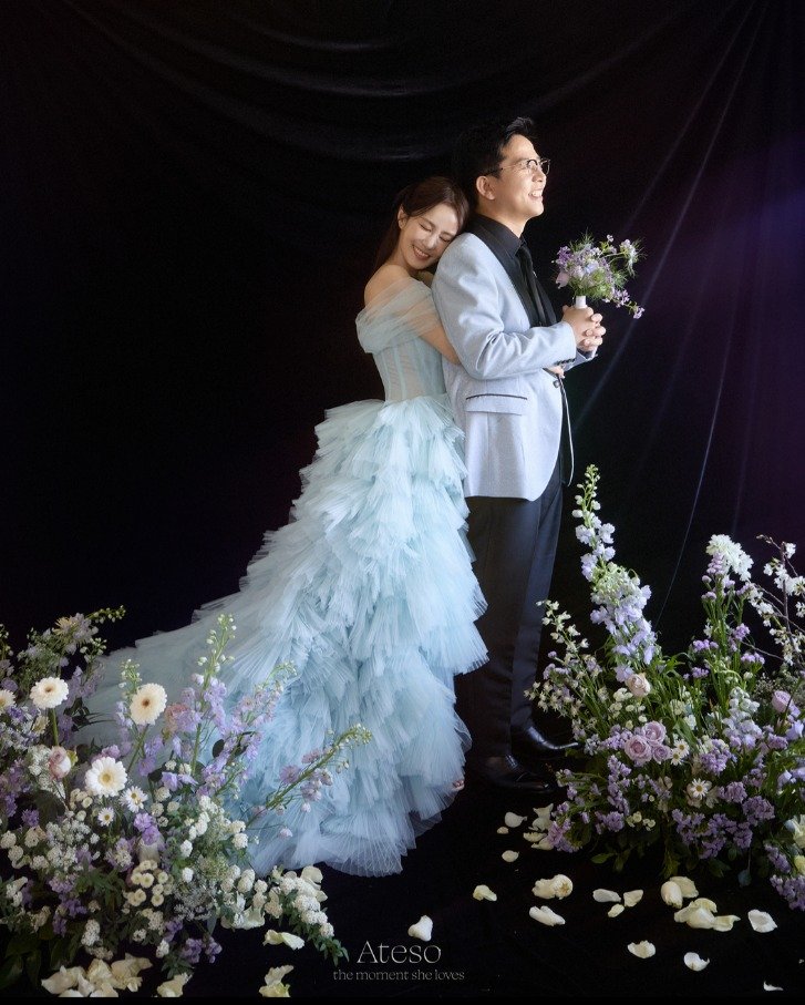 김지민♥김준호 청첩장 공개, 웨딩드레스 입고 백허그 "이제 부부…느낌 알쟈나"