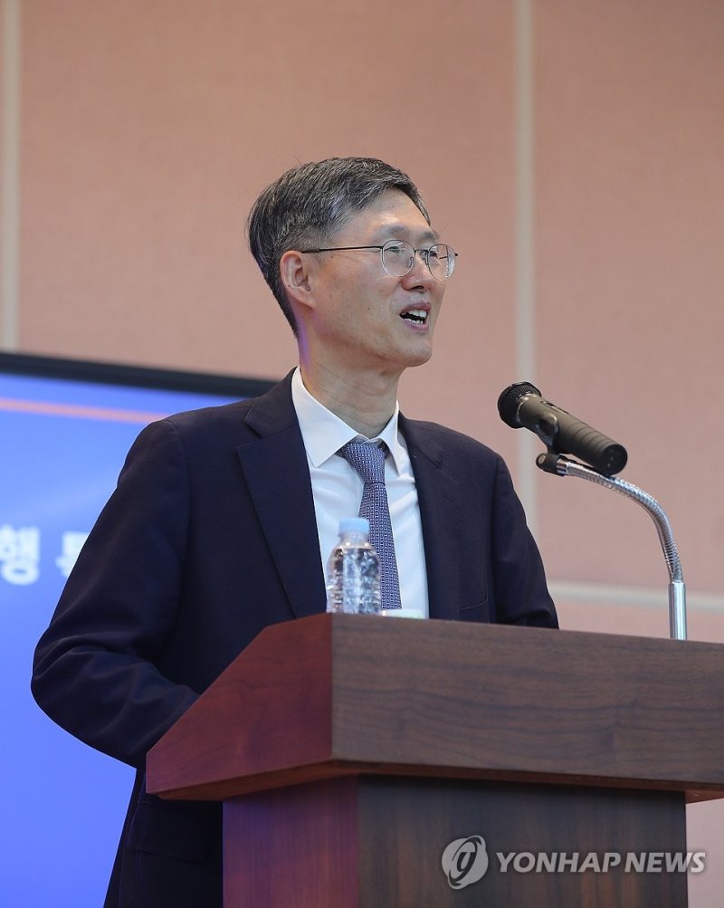 강원대 찾은 문형배 전 헌재소장 (출처=연합뉴스)
