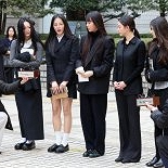 法 ″뉴진스, 독자 활동 1회당 멤버별 10억씩 어도어에 배상해야″
