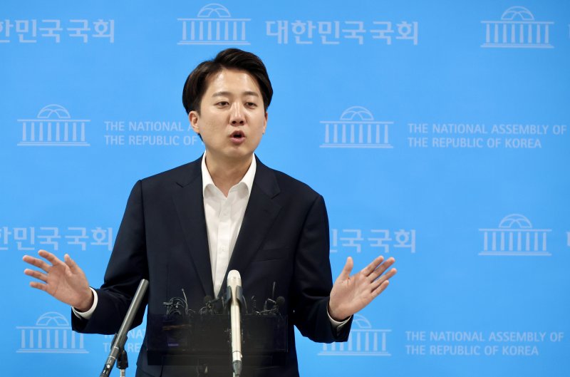 이준석 “제명 이야기했다가 취소하면 정치에 활기 도냐”.. 민주당 비판