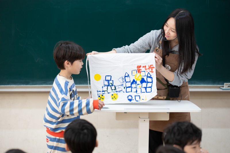 늘봄학교 수업 중인 광주 한 초등학교. (광주카지노 바카라청 제공) /뉴스1