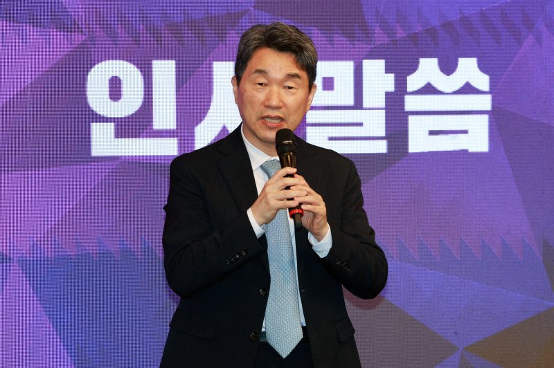 [서울=뉴시스] 고범준 기자 = 이주호 바카라 권한대행 부총리 겸 교육부 장관이 28일 서울 중구 코리아나호텔에서 열린 2025년 이산가족 초청행사에서 인사말을 하고 있다. 2025.05.28. bjko@newsis.com