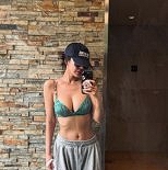 49세 김준희, 핫 비키니…글래머 몸매에 탄탄 복근