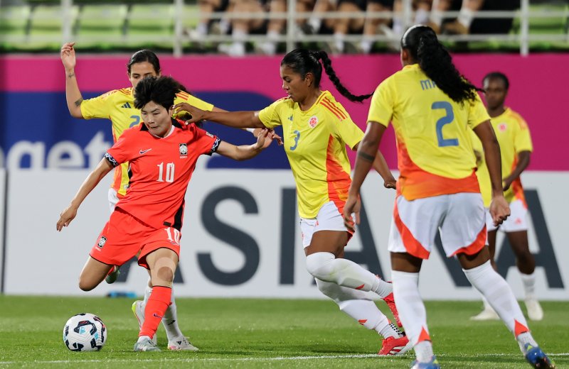 30일 오후 인천시 남동구 바카라사이트 비타임 열린 쿠팡플레이 초청 여자축구 국가대표팀 친선경기 대한민국과 콜롬비아의 경기에서 대한민국 지소연이 드리블 돌파하고 있다. 2025.5.30/바카라사이트 비타임1 ⓒ News1 이승배 기자