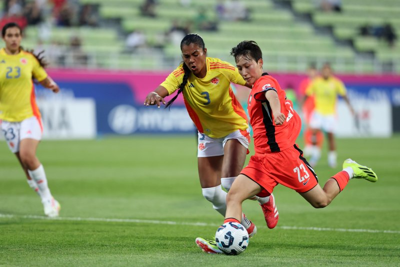 30일 오후 인천시 남동구 바카라사이트 비타임 열린 쿠팡플레이 초청 여자축구 국가대표팀 친선경기 대한민국과 콜롬비아의 경기에서 대한민국 박수정이 패스하고 있다. 2025.5.30/바카라사이트 비타임1 ⓒ News1 이승배 기자