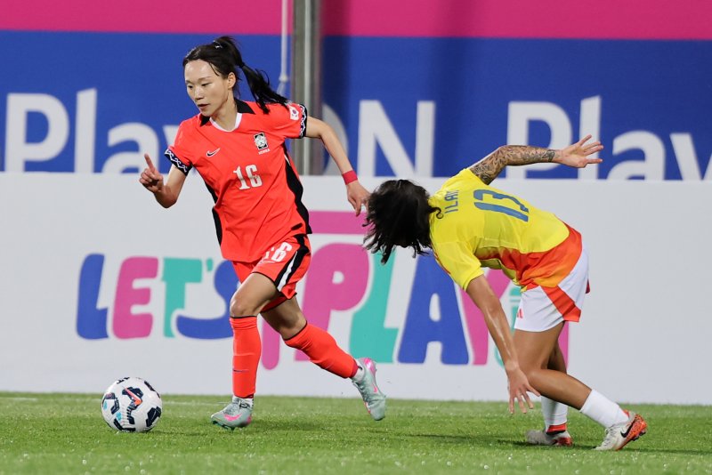30일 오후 인천시 남동구 바카라사이트 비타임 열린 쿠팡플레이 초청 여자축구 국가대표팀 친선경기 대한민국과 콜롬비아의 경기에서 대한민국 장슬기가 드리블 돌파하고 있다. 2025.5.30/바카라사이트 비타임1 ⓒ News1 이승배 기자