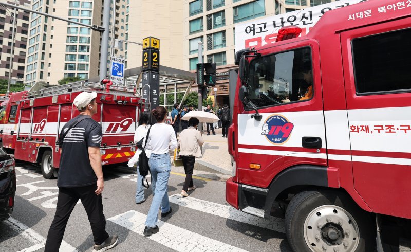 31일 오전 방화로 추정되는 화재가 발생한 서울 지하철 5호선 바카라사이트 총판 출입 통제되고 있다. 2025.5.31/바카라사이트 총판1 ⓒ News1 오대일 기자