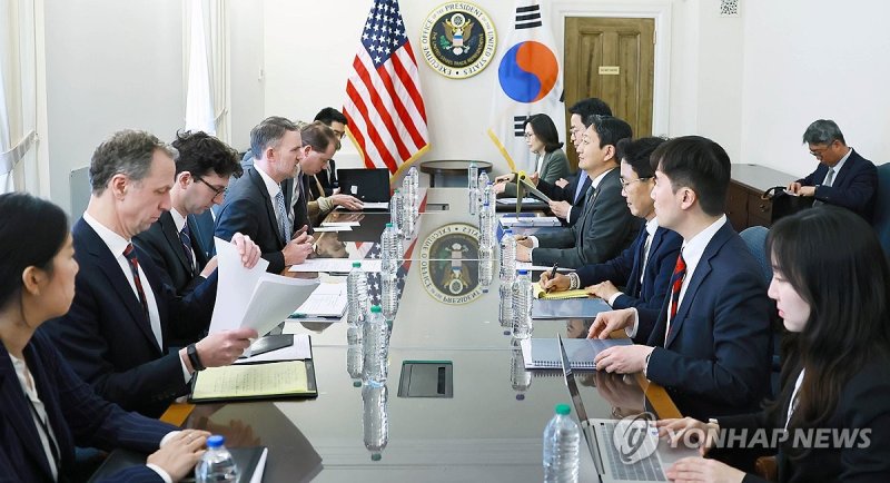 안덕근 장관과 미국 무역대표부 대표 면담 (출처=연합뉴스)