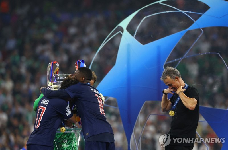 PSG의 우승 세리머니 (출처=연합뉴스)