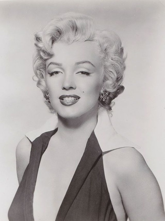 마릴린 콤프카지노 (출처: Gene Kornman, 1953, Public domain, via Wikimedia Commons)