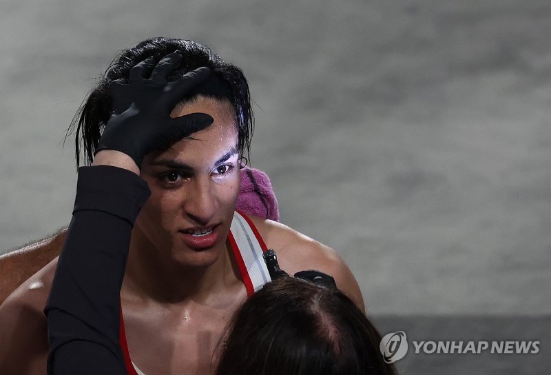 '성별 논란' 칼리프 금메달 (출처=연합뉴스)