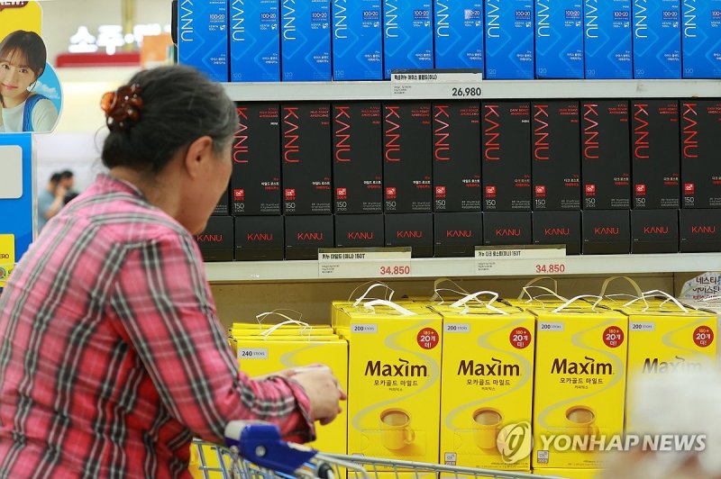 반년새 식품기업 60여곳 가격인상 (출처=연합뉴스)