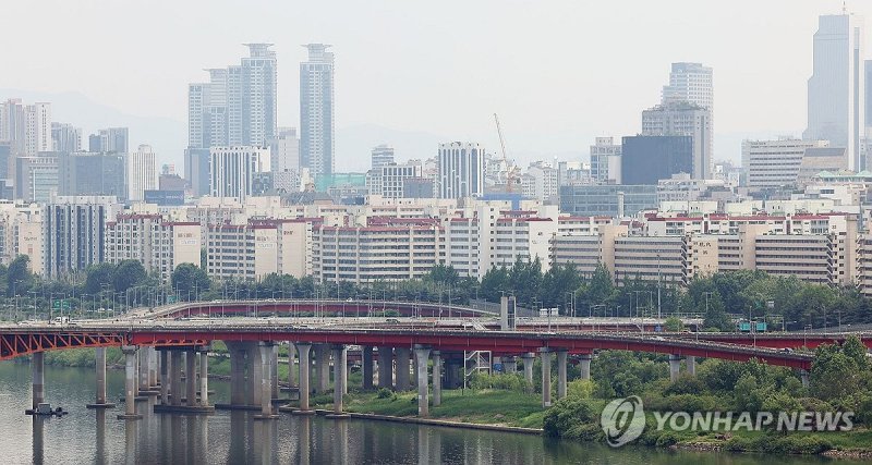 중국인을 비롯한 조이카지노들의 국내 부동산 취득 건수가 급속히 증가하고 있다. 사진은 서울 강남의 아파트. /사진=연합뉴스