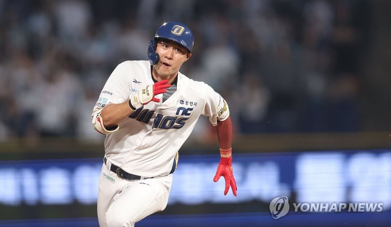 NC 한석현 그라운드 홈런 질주 (출처=연합뉴스)
