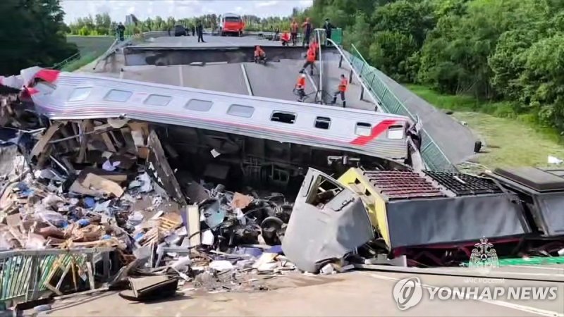 러시아 브랸스크 교량 붕괴 및 열차 탈선 (출처=연합뉴스)