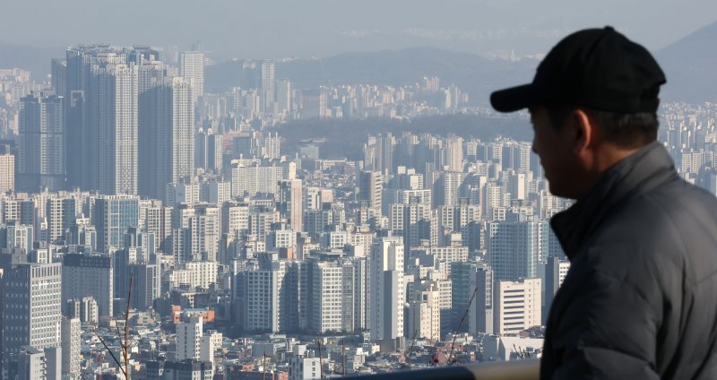 서울 남산에서 바라본 아파트 단지 모습. 2025.1.2/뉴스1 ⓒ News1 임세영 기자