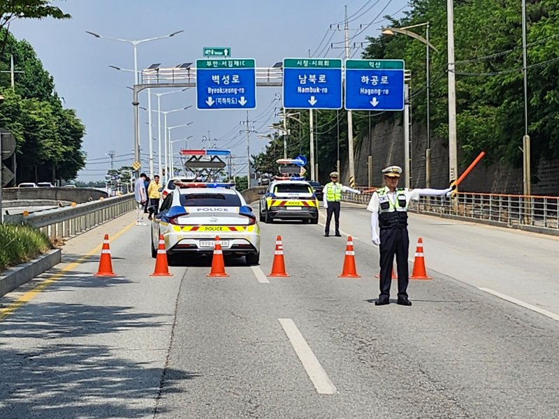 전북경찰청은 8월 29일까지 집중호우·태풍 등으로 인한 교통사고를 예방하기 위해 특별교통관리를 추진한다고 2일 밝혔다.(전북경찰청 제공. 재판매 및 DB금지)