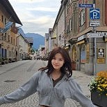 ′이동국 딸′ 설아, 12살인데 포즈 장인…미스코리아 母 닮은꼴