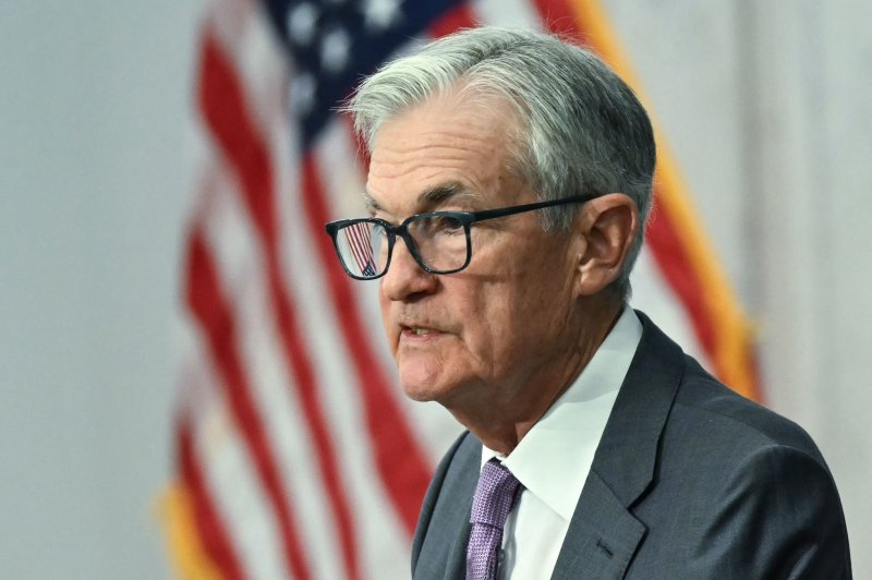 미 연준, 기준 금리 4.25~4.50%로 동결…점 도표 "올해 2회 추가 인하"