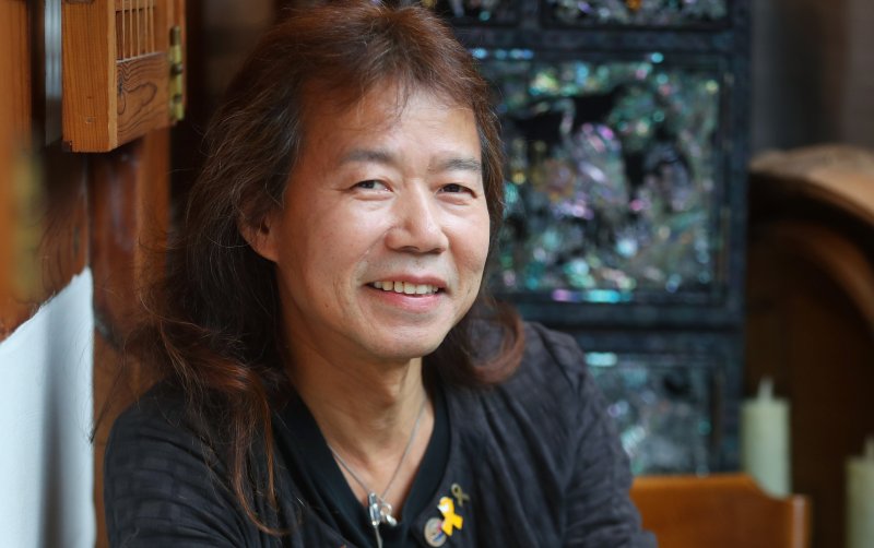 [서울=뉴시스] 김혜진 기자 = 배우 이상훈이 지난 23일 서울 종로구 더한옥에서 뉴시스와 인터뷰에 앞서 포즈를 취하고 있다. 2025.06.03. jini@newsis.com