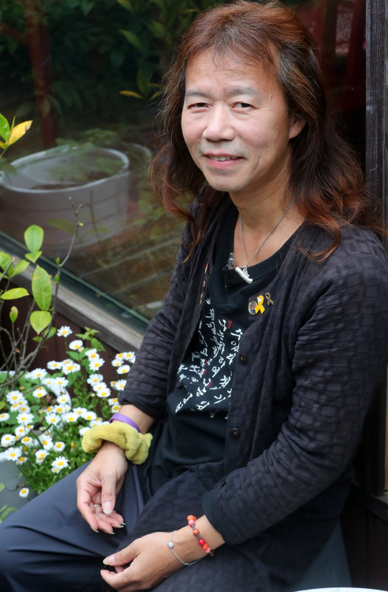 [서울=뉴시스] 김혜진 기자 = 배우 이상훈이 지난 23일 서울 종로구 더한옥에서 뉴시스와 인터뷰에 앞서 포즈를 취하고 있다. 2025.06.03. jini@newsis.com